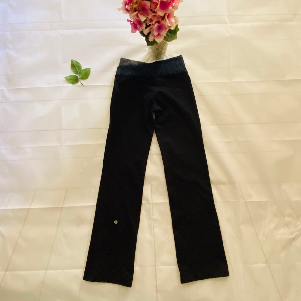 Lululemon Black Astro Flare Pant 4 Tall - Picture 6 of 12